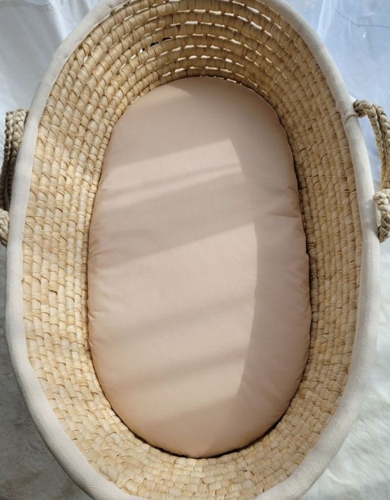 prześcieradło-do-kosza-mojżesza