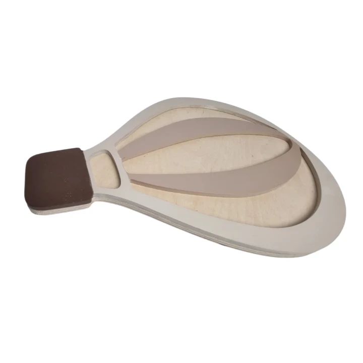 lampka z drewna balon beżowy