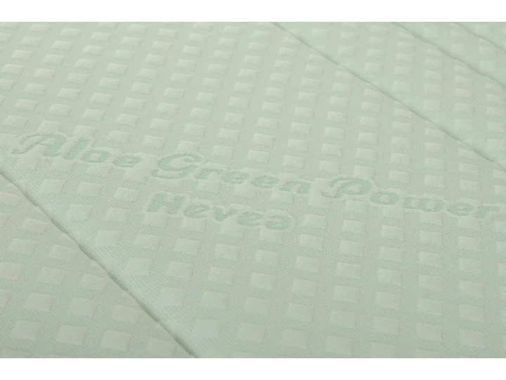 materacyk do łóżeczka