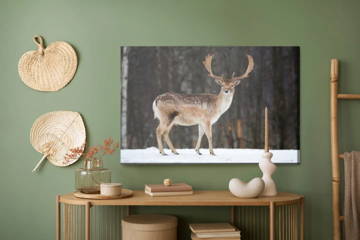 Obraz Na Płótnie Jeleń Na Tle Drzew