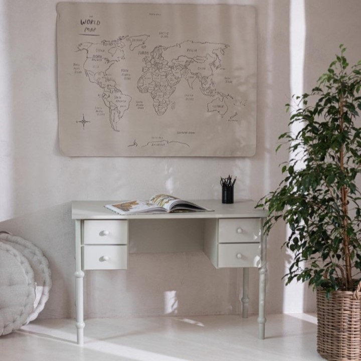 Biurko dla dziewczynki Babushka oliwka z czterema szufladami