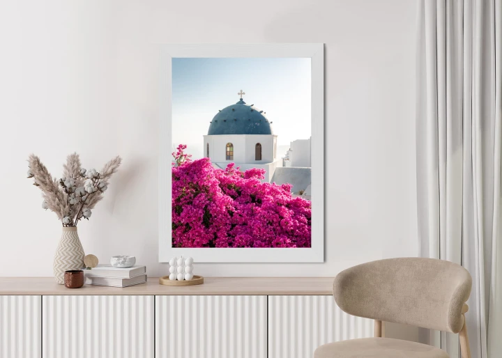 Plakat Typowa Architektura Santorini I Kwitnąca Bugenwilla