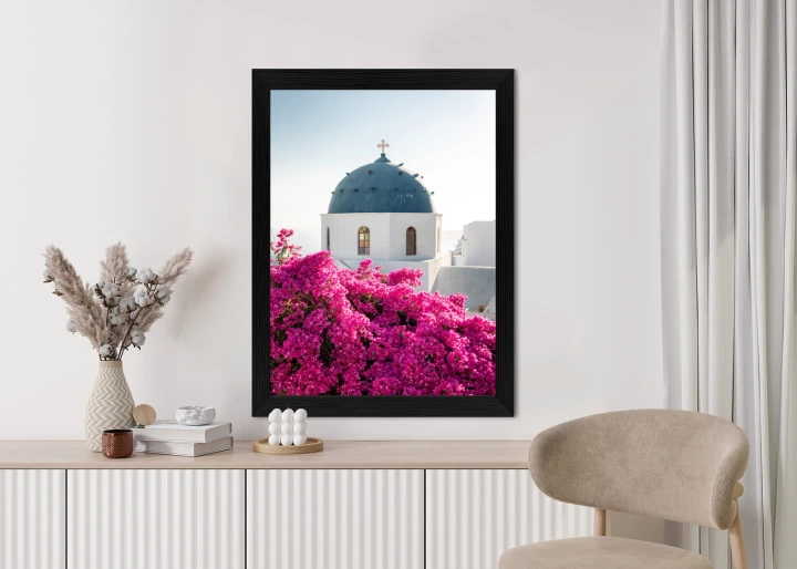 Plakat Typowa Architektura Santorini I Kwitnąca Bugenwilla