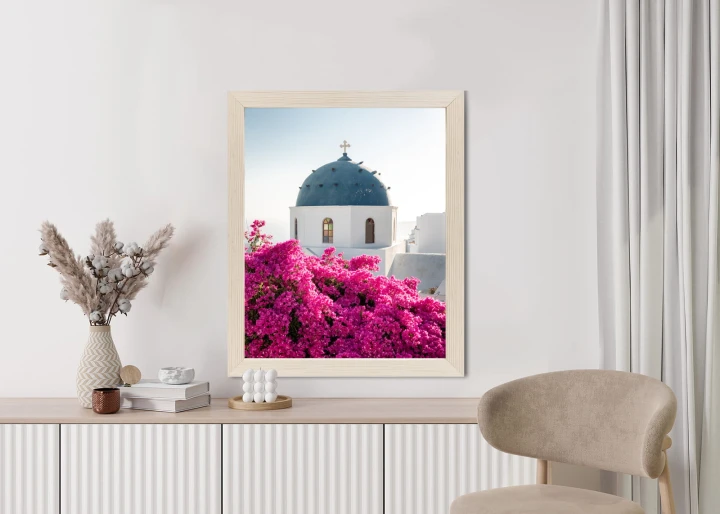 Plakat Typowa Architektura Santorini I Kwitnąca Bugenwilla