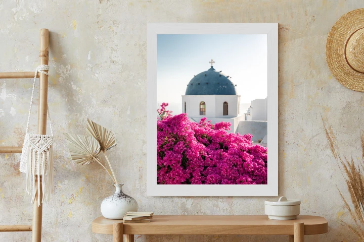 Plakat Typowa Architektura Santorini I Kwitnąca Bugenwilla