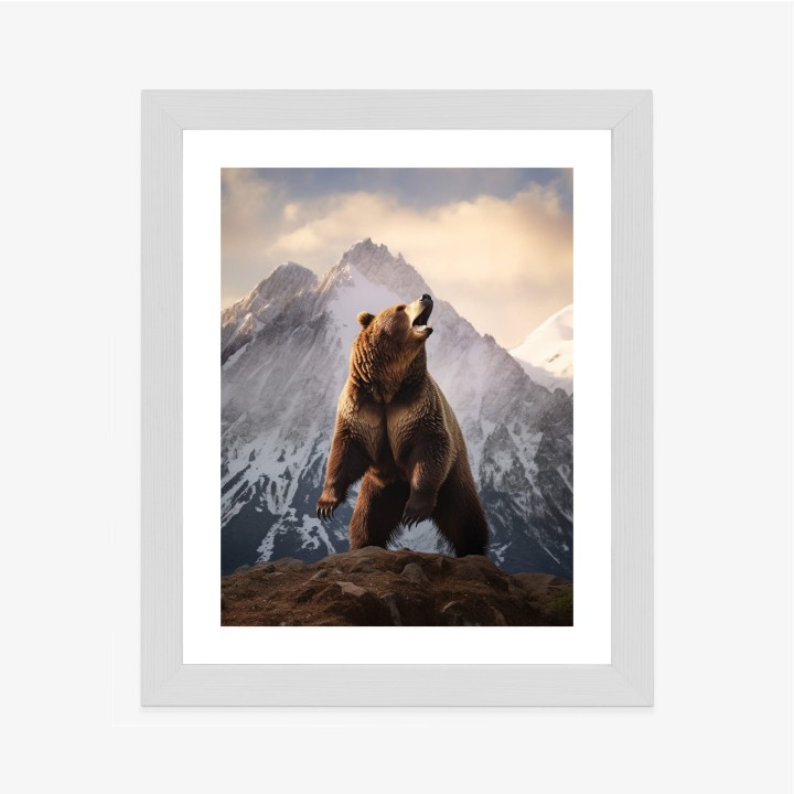 Plakat Niedźwiedź Grizzly Na Śnieżnym Paśmie Górskim