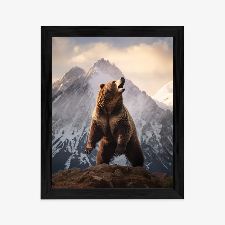 Plakat Niedźwiedź Grizzly Na Śnieżnym Paśmie Górskim
