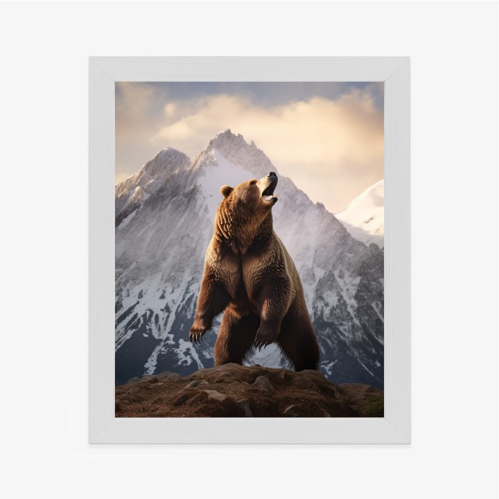 Plakat Niedźwiedź Grizzly Na Śnieżnym Paśmie Górskim