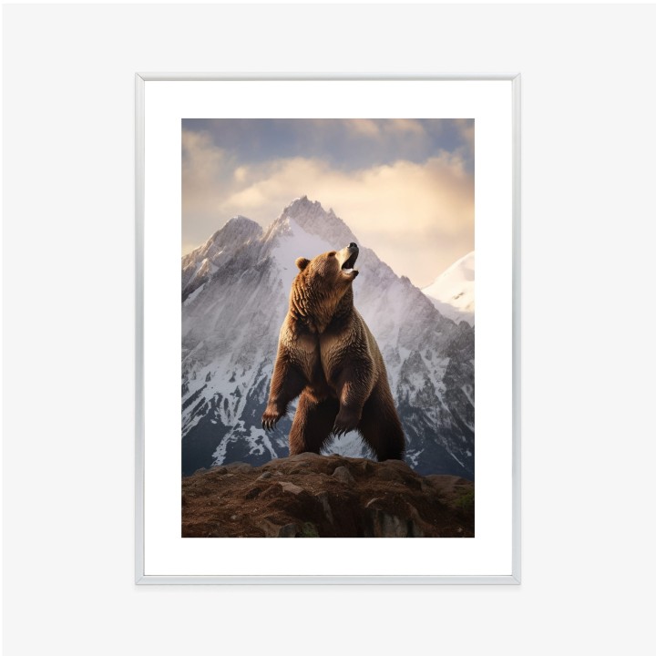 Plakat Niedźwiedź Grizzly Na Śnieżnym Paśmie Górskim