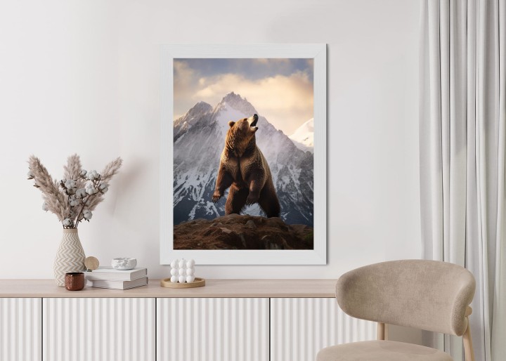 Plakat Niedźwiedź Grizzly Na Śnieżnym Paśmie Górskim
