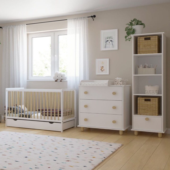 aranżacja pokoju dziecka z komodą z przewijakiem i łóżeczkiem Lilo