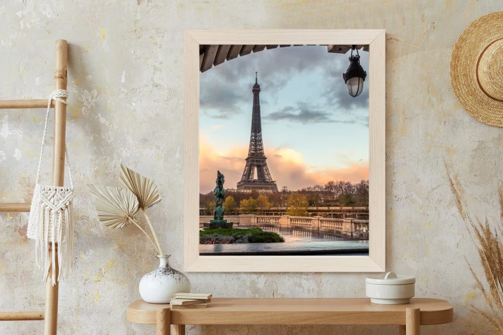 Plakat Widok Na Wieżę Eiffla Z Mostu Bir Hakeim