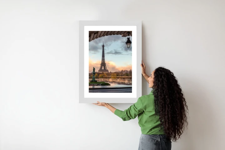 Plakat Widok Na Wieżę Eiffla Z Mostu Bir Hakeim