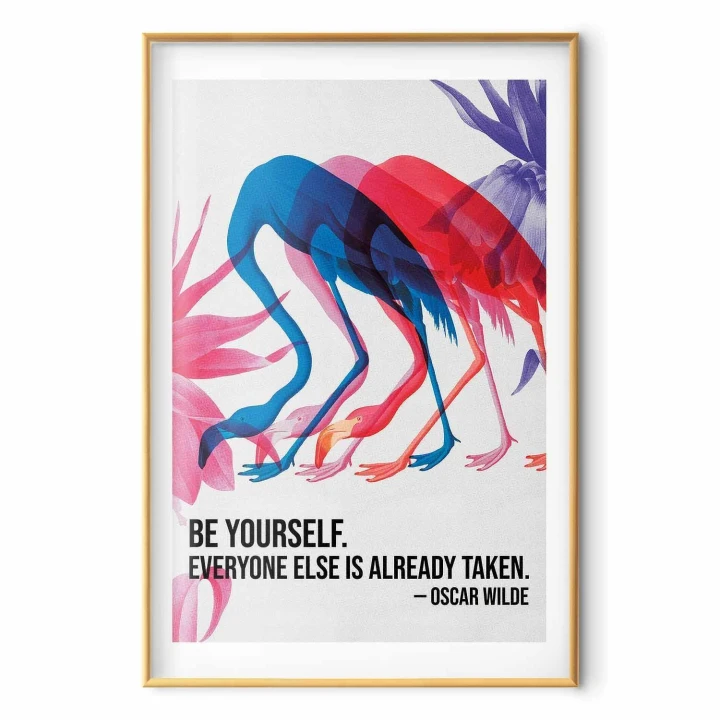 Plakat - Kolorowa repetycja - trzy sylwetki flamingów i inspirującym cytatem