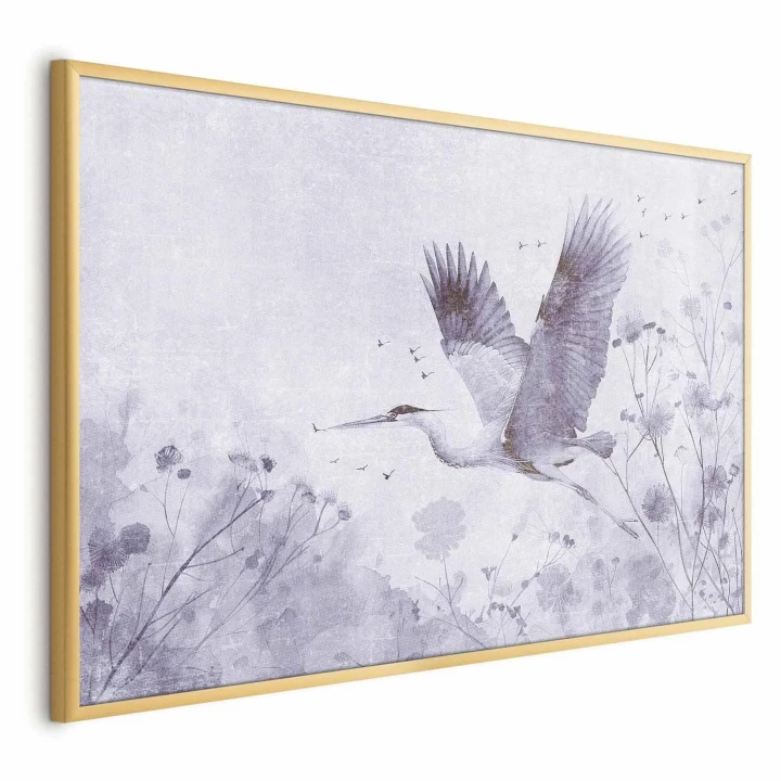 Plakat - Majestatyczny lot - żuraw w locie w monochromatycznej chłodnej kolorystyce