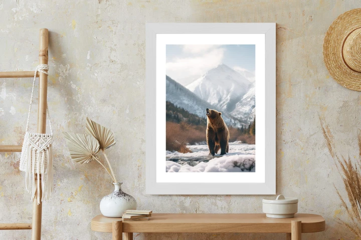 Plakat Niedźwiedź Grizzly Przed Śnieżnym Pasmem Górskim