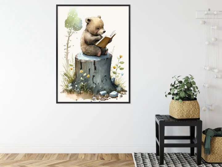 Plakat Niedźwiadek Czytający Bajki Na Pniu Drzewa