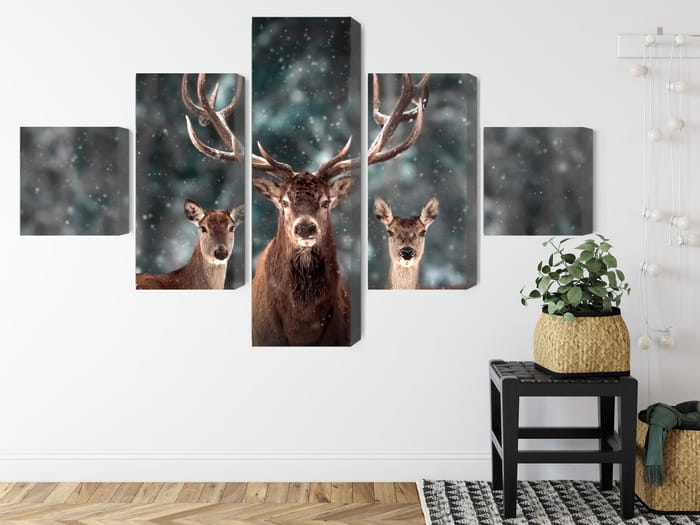 Obraz Wieloczęściowy Jeleń I Dwie Łanie W Lesie