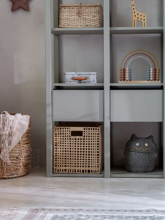 Detal półek regału Tweens