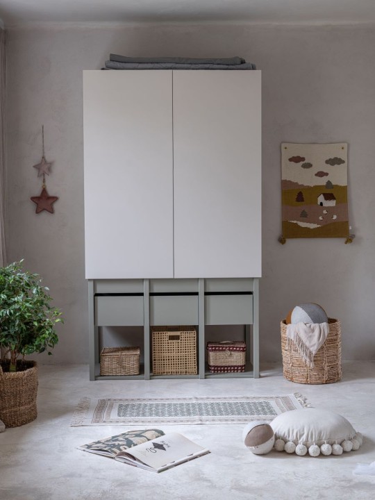 Szafa Tweens eukaliptus w aranżacji pokoju dziecka