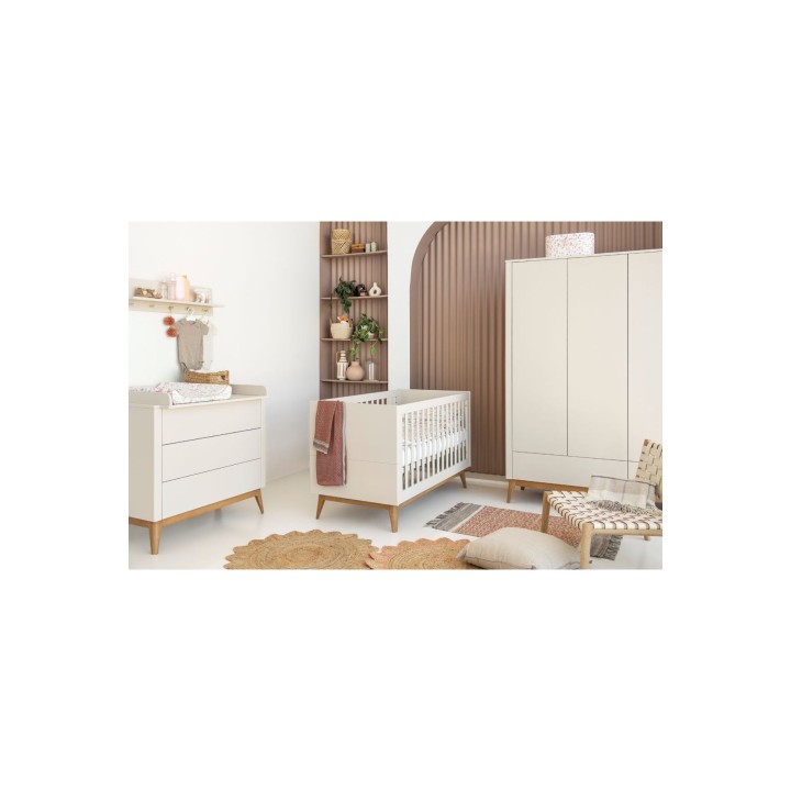 pokój dla niemowlaka Seth z zestawem mebli dziecięcych w kolorze szampańskim