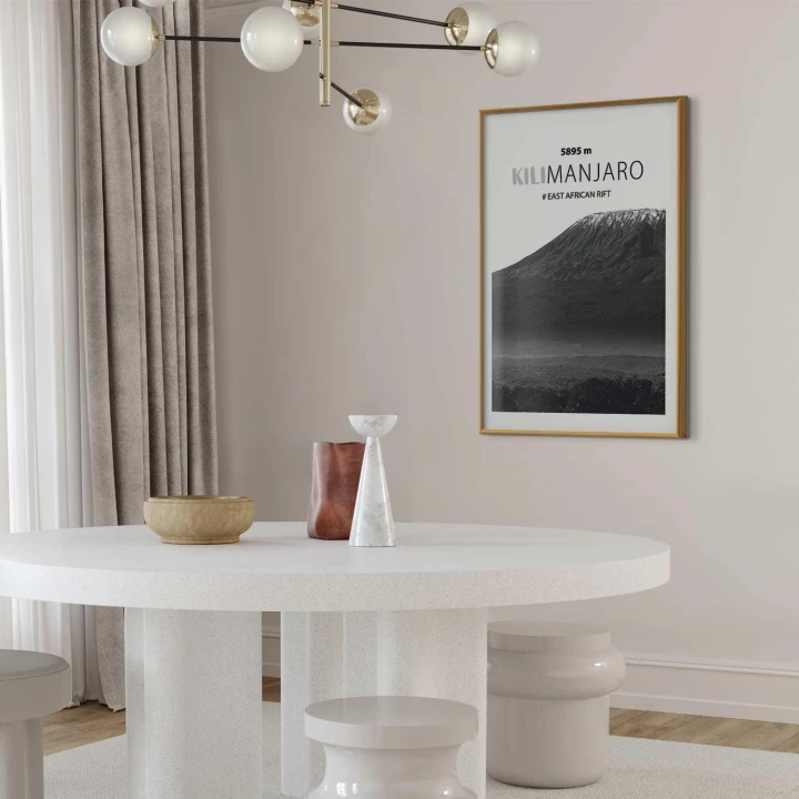 Plakat - Majestatyczny szczyt górski Kilimanjaro korona gór pejzaż górski