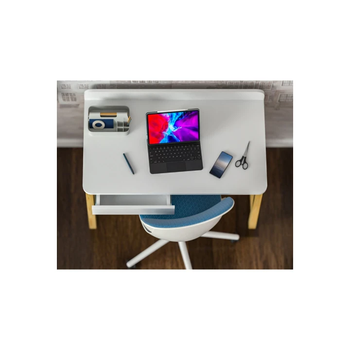 widok z góry na biurko dla dziecka z szufladami