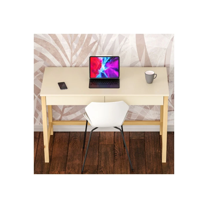 widok na blat biurka z szufladami