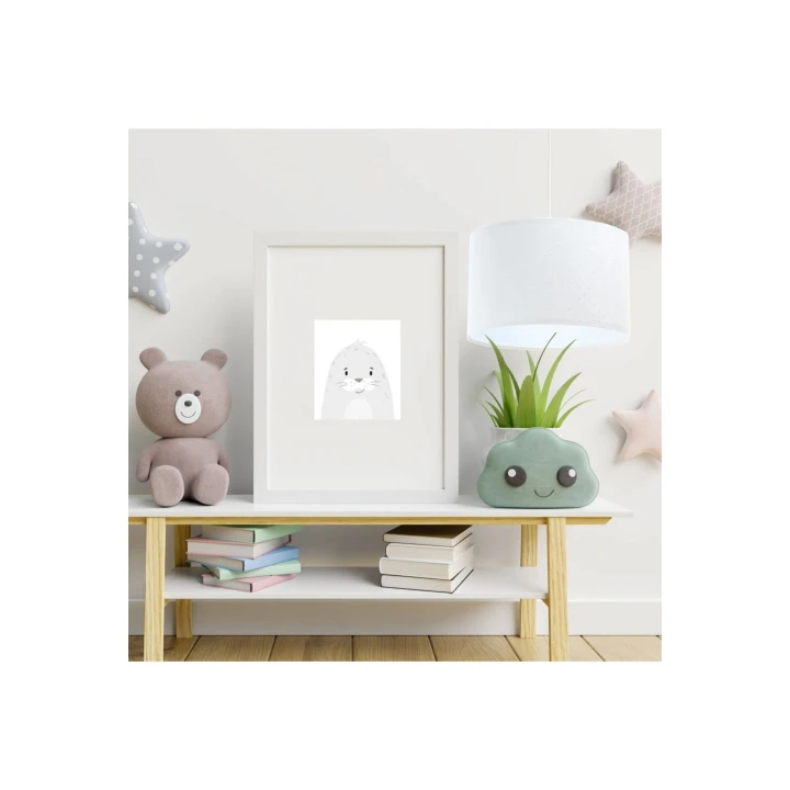 lampa sufitowa biała w pokoju dziecka