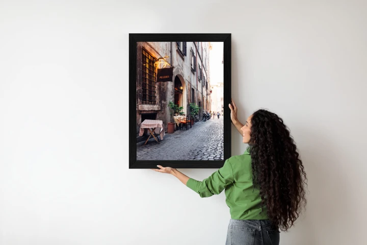 Plakat Klimatyczna Uliczka W Rzymie Z Kawiarnią