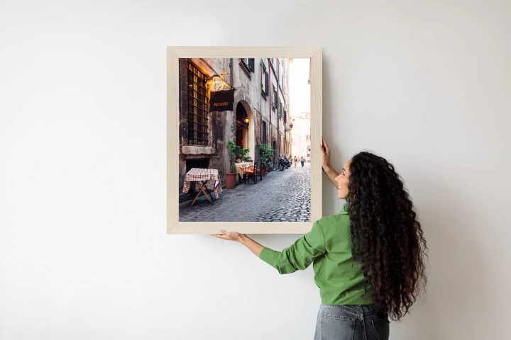 Plakat Klimatyczna Uliczka W Rzymie Z Kawiarnią