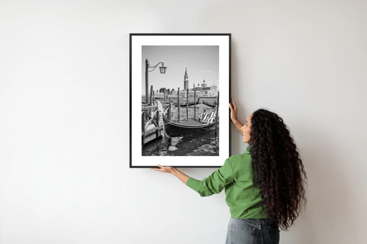 Plakat Gondola W Czarno Białej Wenecji