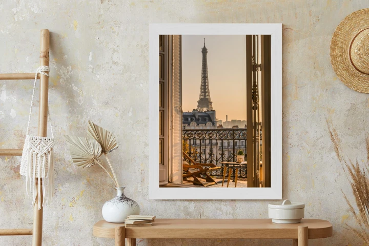 Plakat Widok Z Okna Na Paryską Wieżę Eiffla O Zachodzie Słońca