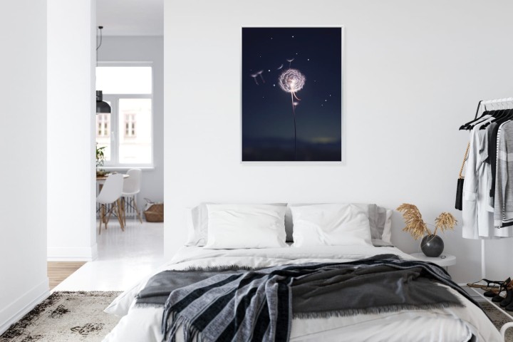 Plakat Delikatny Mniszek Lekarski Na Tle Nocnego Nieba