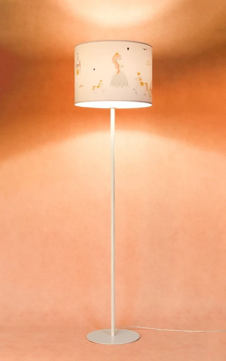 lampa podłogowa do pokoju dziewczynki
