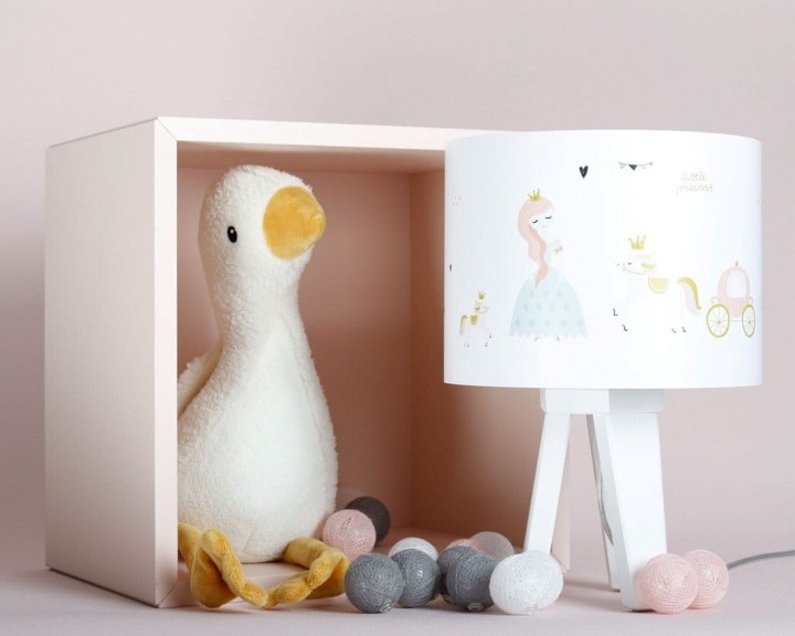 lampka nocna do pokoju dziewczynki