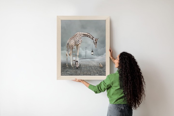 Plakat Surrealistyczna Żyrafa Kot Drabina I Lampa