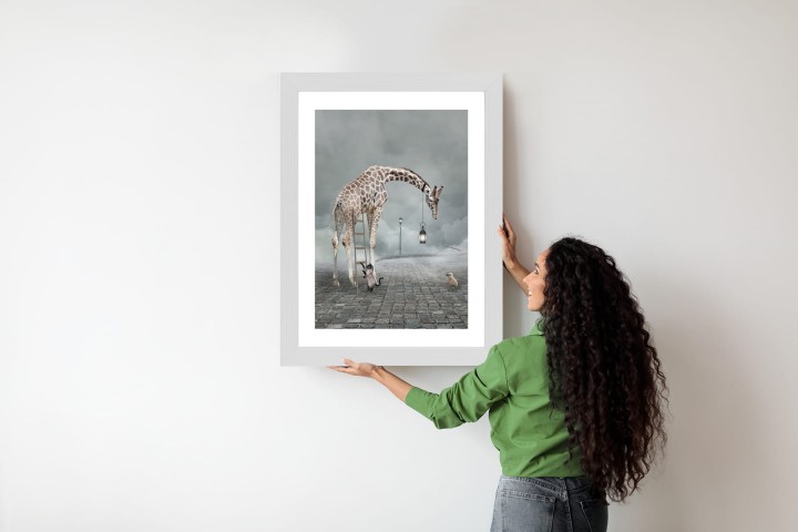 Plakat Surrealistyczna Żyrafa Kot Drabina I Lampa