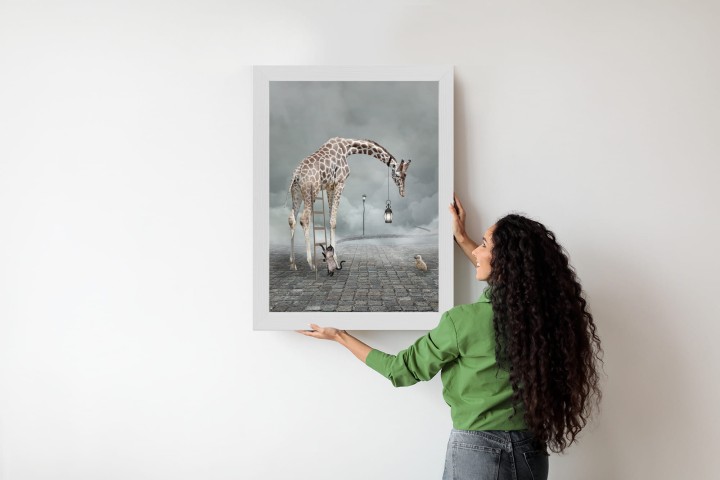 Plakat Surrealistyczna Żyrafa Kot Drabina I Lampa