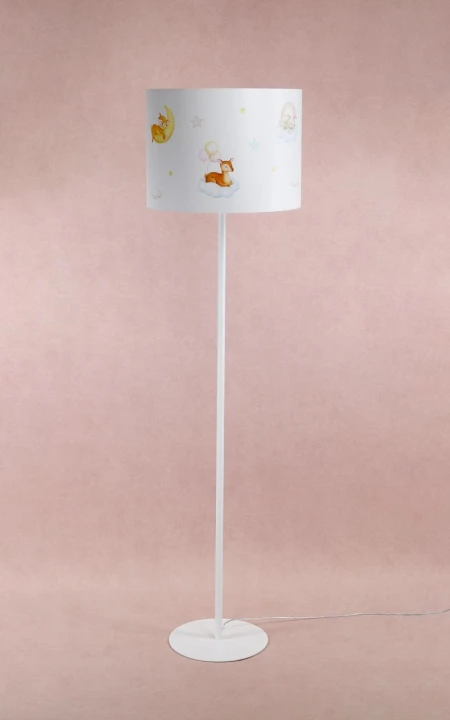 lampa podłogowa do pokoju niemowlaka