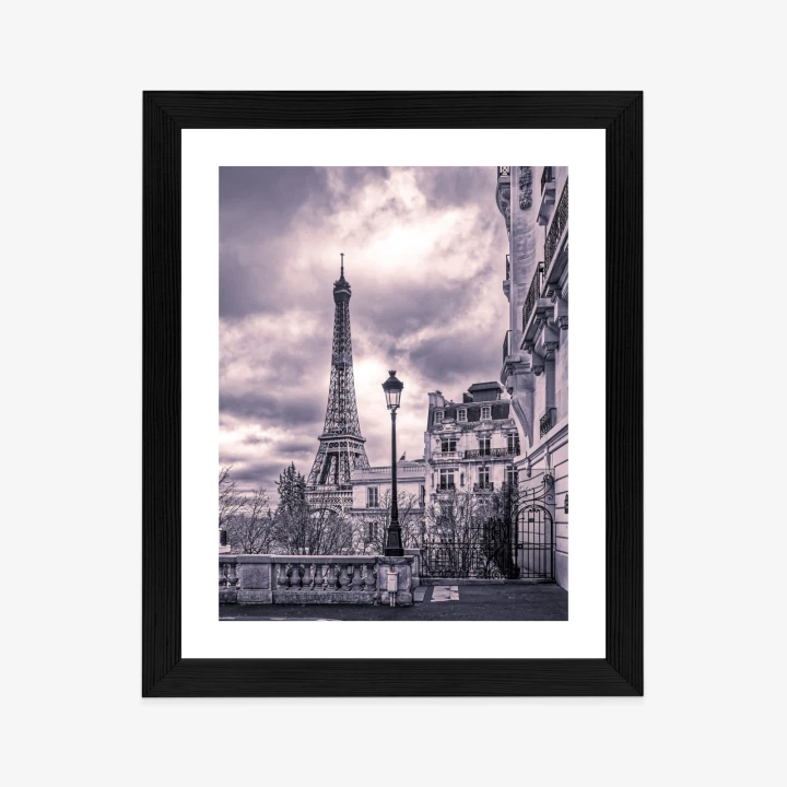 Plakat Paryż Wieża Eiffla W Pochmurny Dzień