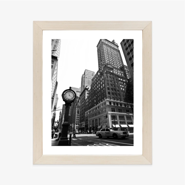Plakat Czarno Biały Zegar I Taksówka Na Ulicy Nowego Jorku