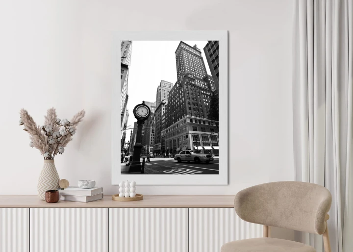 Plakat Czarno Biały Zegar I Taksówka Na Ulicy Nowego Jorku