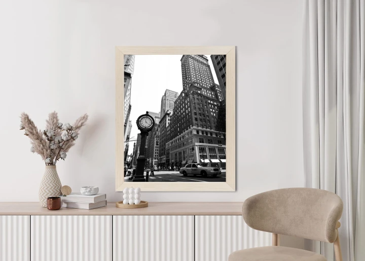 Plakat Czarno Biały Zegar I Taksówka Na Ulicy Nowego Jorku