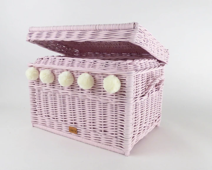 skrzynia na zabawki z pomponami