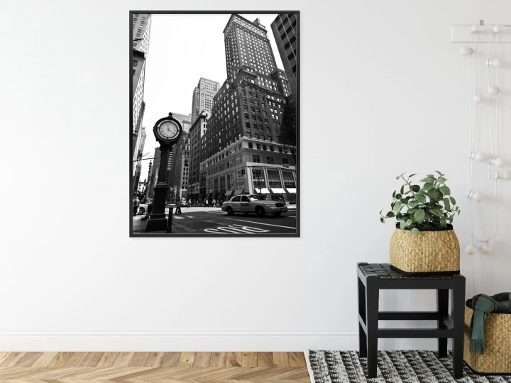 Plakat Czarno Biały Zegar I Taksówka Na Ulicy Nowego Jorku