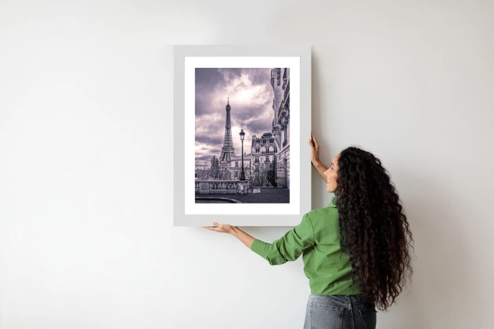 Plakat Paryż Wieża Eiffla W Pochmurny Dzień