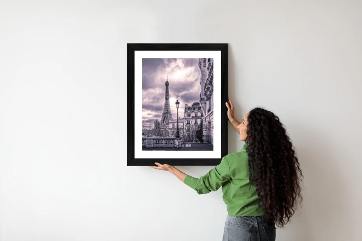 Plakat Paryż Wieża Eiffla W Pochmurny Dzień