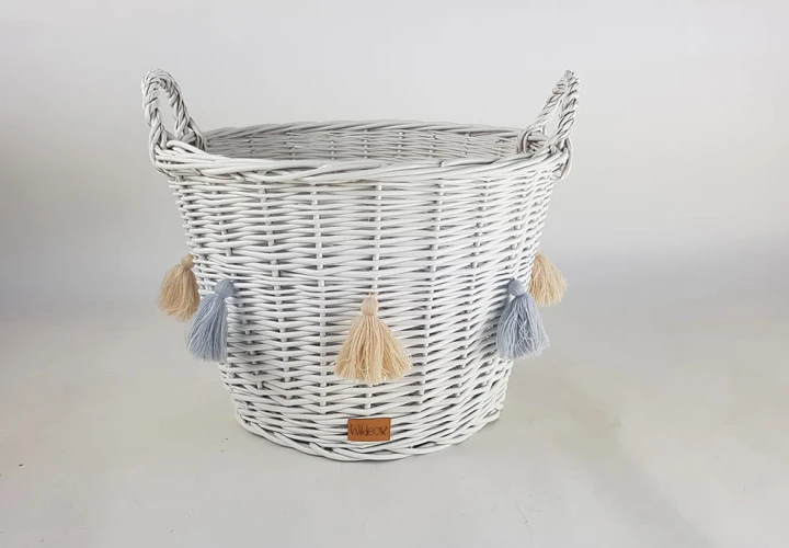 kosz na zabawki chwosty