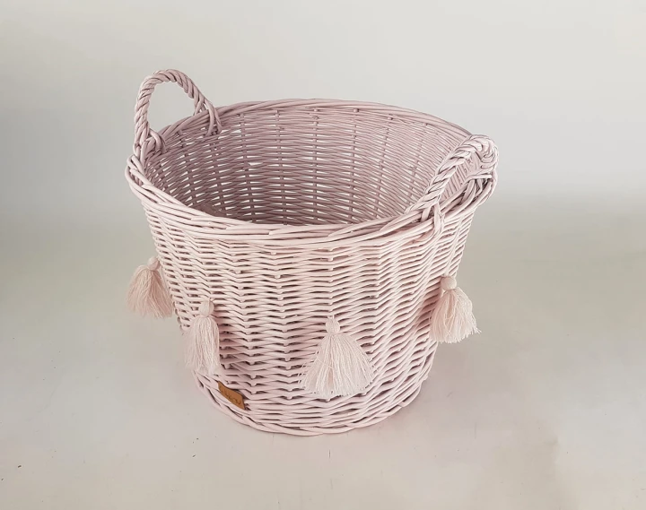 kosz na zabawki chwosty